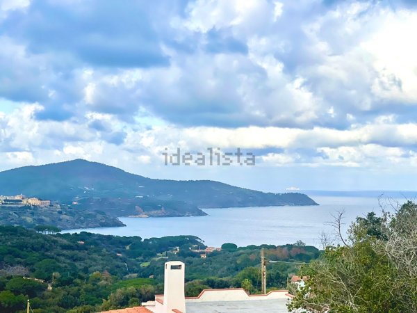 casa indipendente in vendita a Capoliveri in zona Naregno