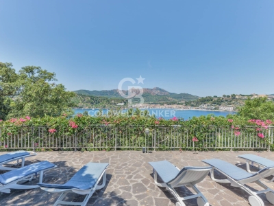 casa indipendente in vendita a Capoliveri in zona Naregno