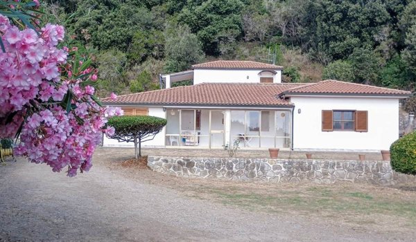 casa indipendente in vendita a Capoliveri