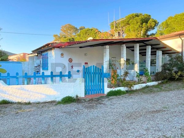 casa indipendente in vendita a Capoliveri in zona Lacona