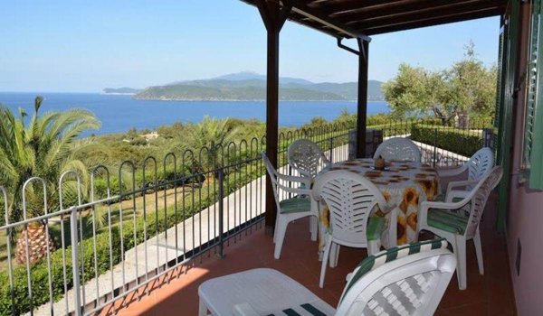 casa indipendente in vendita a Capoliveri