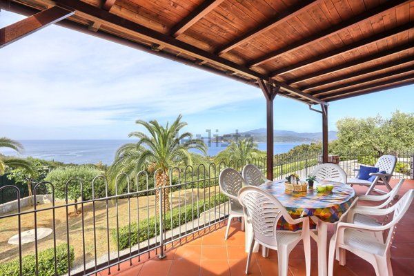 casa indipendente in vendita a Capoliveri