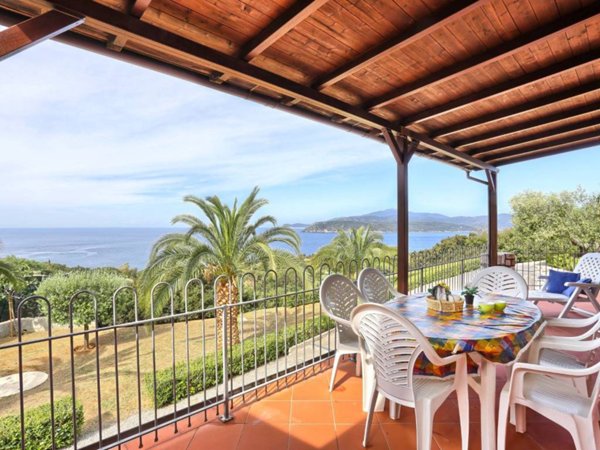 casa indipendente in vendita a Capoliveri