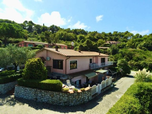 casa indipendente in vendita a Capoliveri