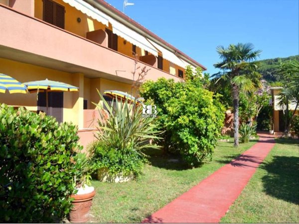 intera palazzina in vendita a Capoliveri in zona Naregno