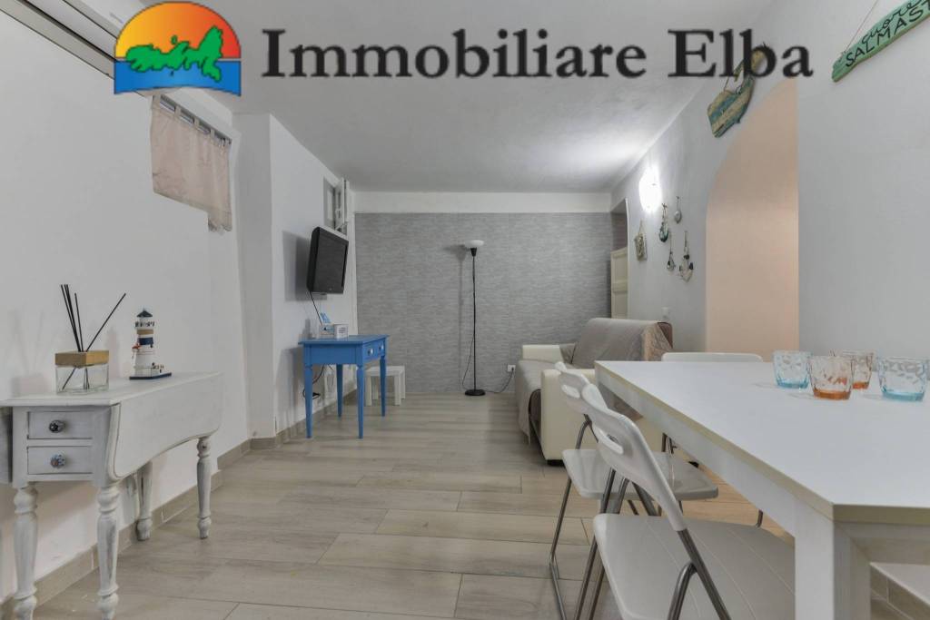 locale commerciale in vendita a Capoliveri