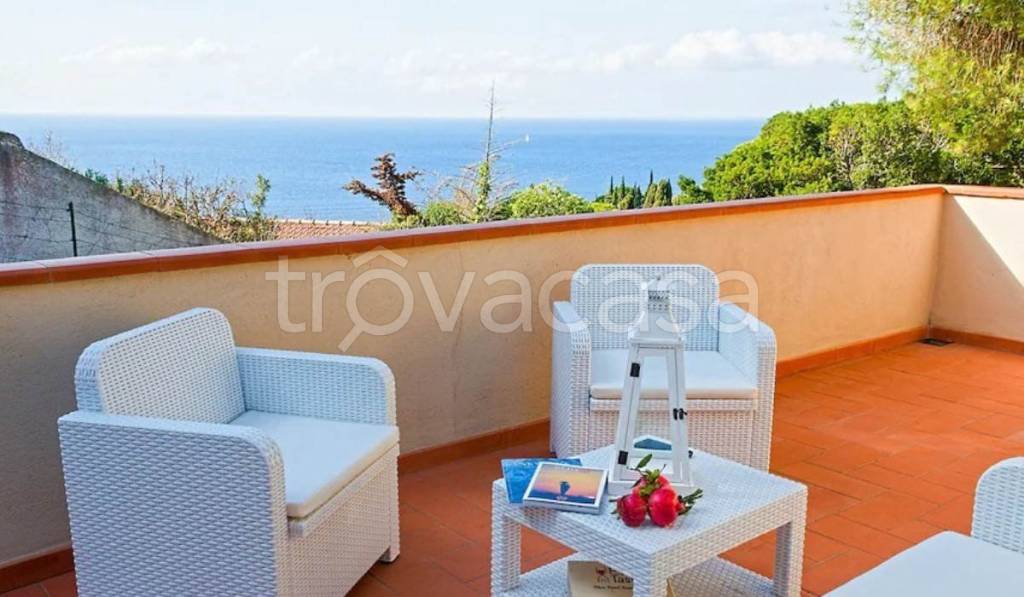 casa indipendente in vendita a Capoliveri in zona Madonna delle Grazie