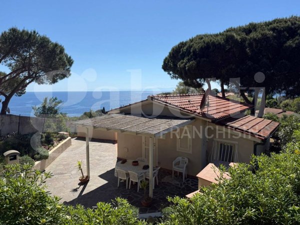 casa indipendente in vendita a Capoliveri in zona Madonna delle Grazie