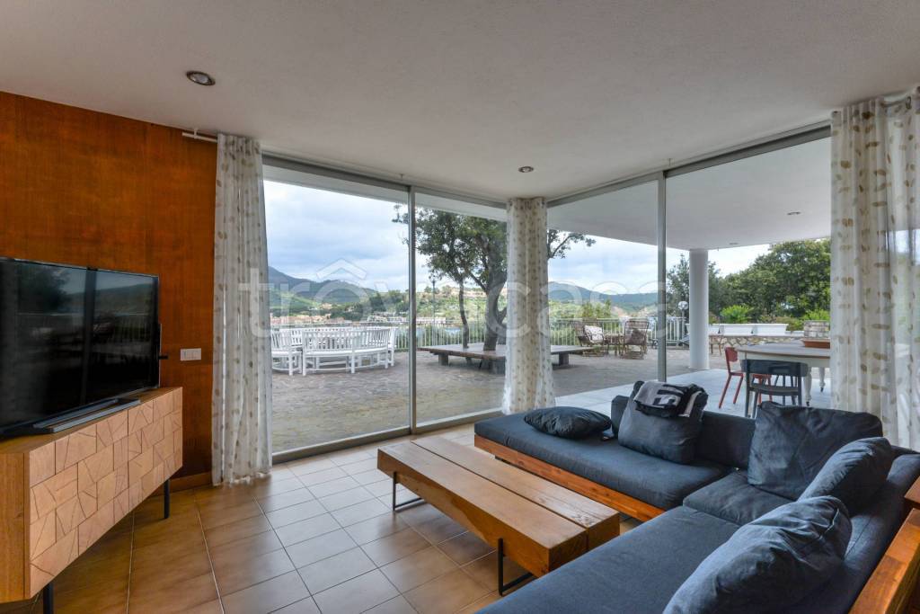 casa indipendente in vendita a Capoliveri in zona Naregno