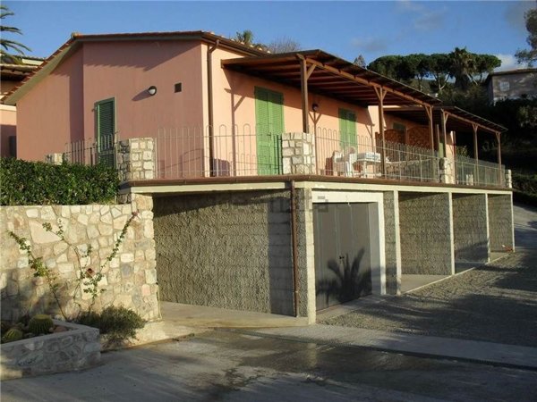 casa indipendente in vendita a Capoliveri