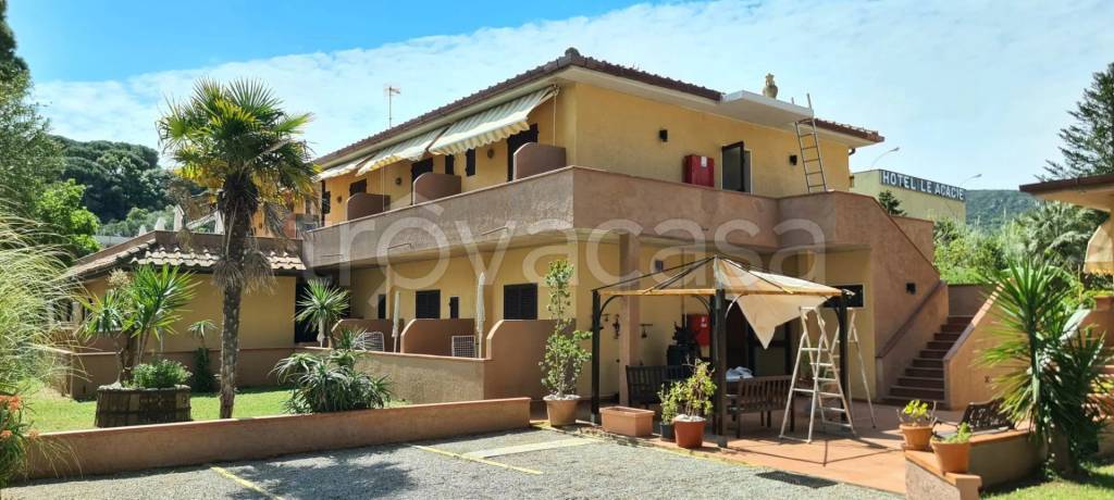 negozio in vendita a Capoliveri