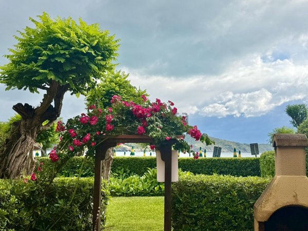 appartamento in vendita a Capoliveri in zona Naregno