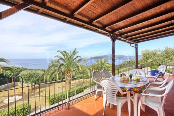 casa indipendente in vendita a Capoliveri