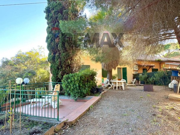 casa indipendente in vendita a Capoliveri in zona Lido