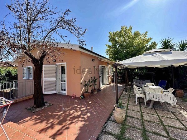 casa indipendente in vendita a Capoliveri