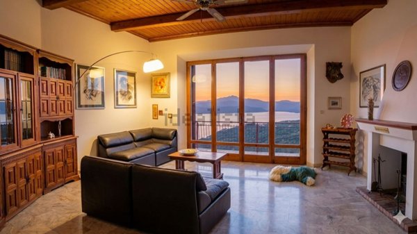 casa indipendente in vendita a Capoliveri