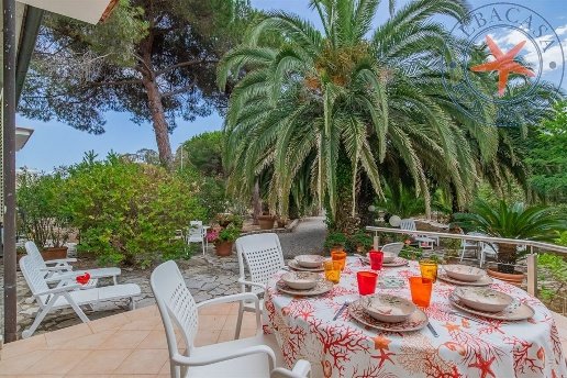 casa indipendente in vendita a Capoliveri in zona Lacona