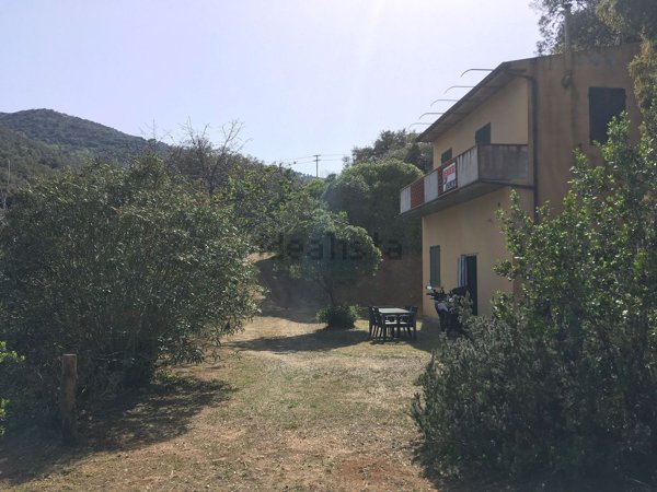 casa indipendente in vendita a Capoliveri