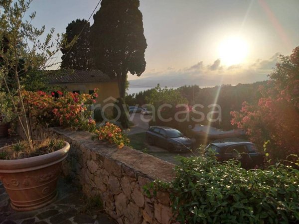 casa indipendente in vendita a Capoliveri in zona Morcone