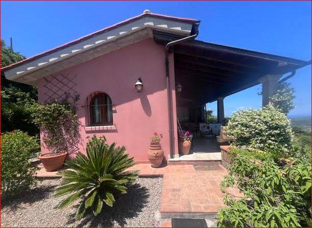 casa indipendente in vendita a Capoliveri