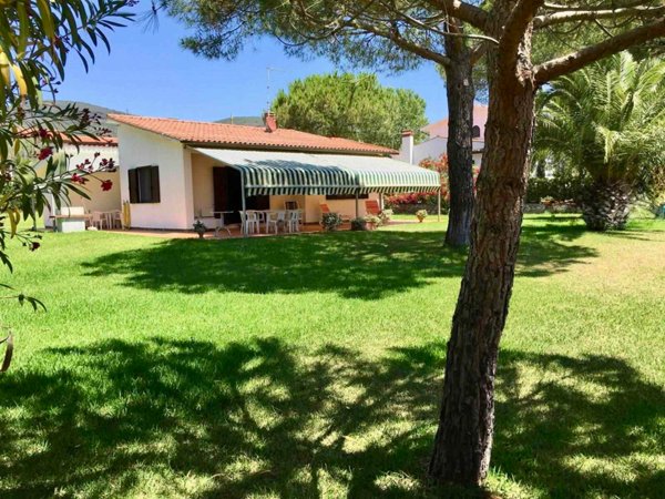 villa in vendita a Capoliveri in zona Lacona