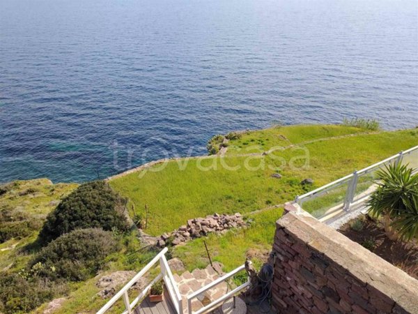 casa indipendente in vendita a Capraia Isola