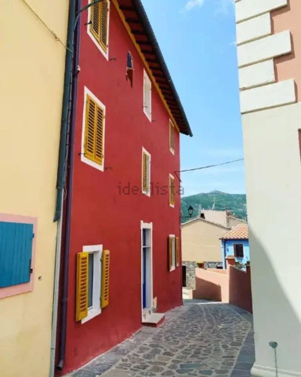 appartamento in vendita a Capraia Isola