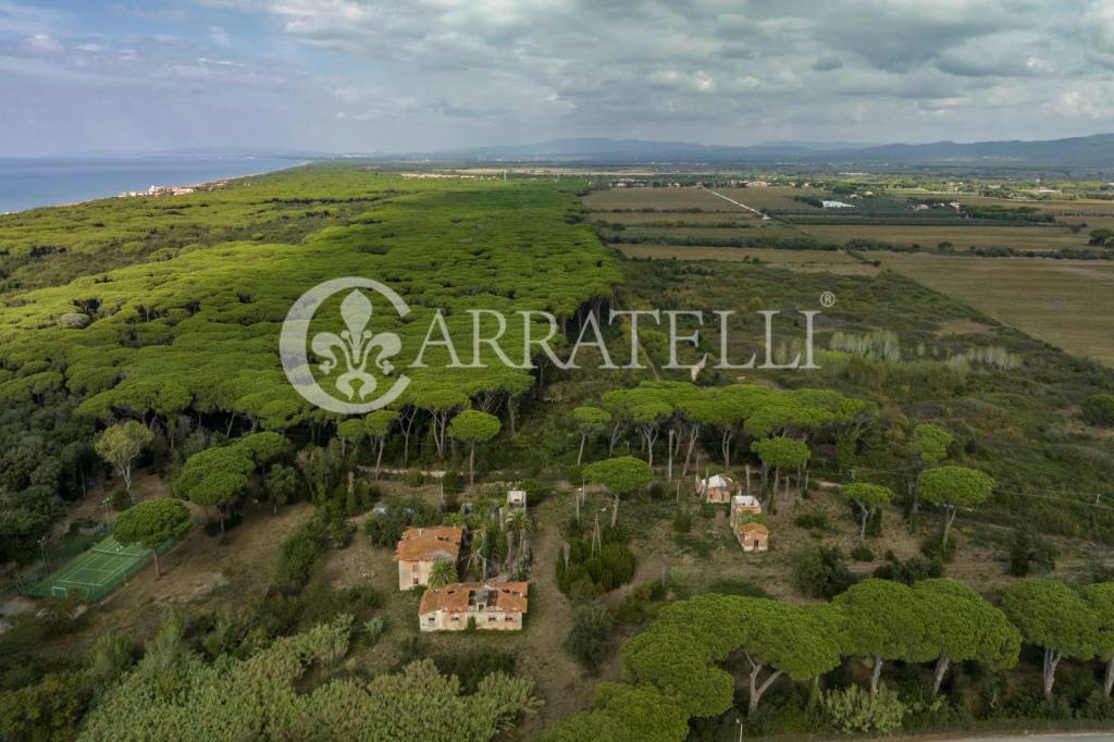 villa in vendita a Castagneto Carducci in zona Marina di Castagneto Carducci
