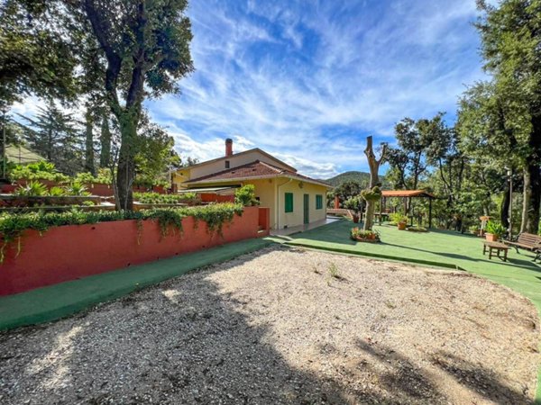 casa indipendente in vendita a Castagneto Carducci