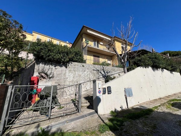 casa indipendente in vendita a Castagneto Carducci