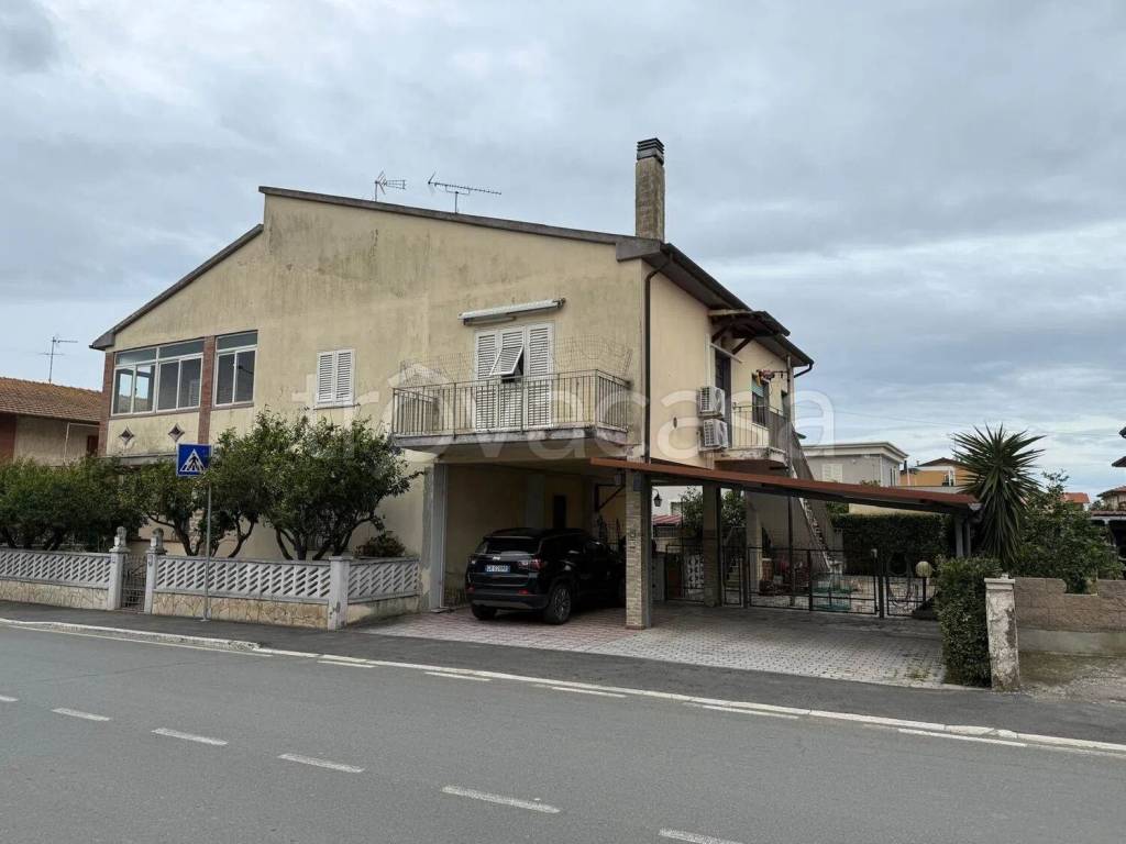 appartamento in vendita a Castagneto Carducci in zona Donoratico