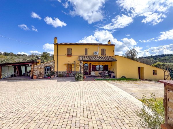 casa indipendente in vendita a Castagneto Carducci