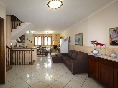 casa indipendente in vendita a Castagneto Carducci