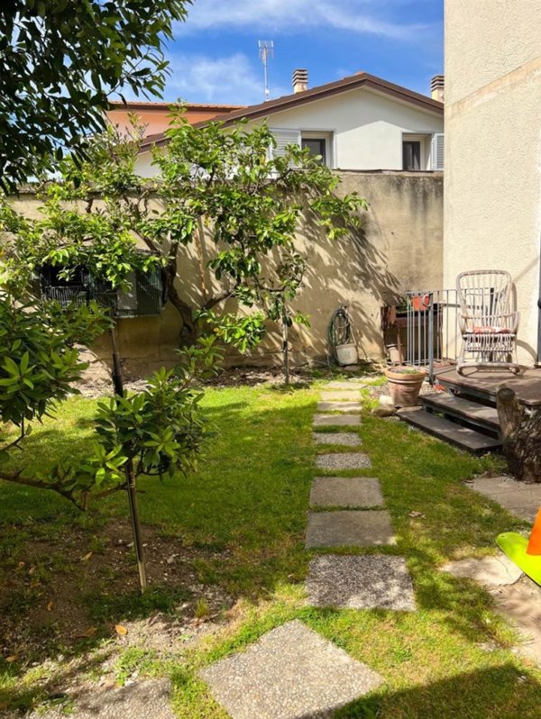 appartamento in vendita a Castagneto Carducci in zona Donoratico