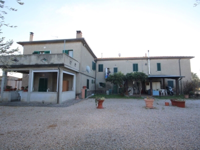 appartamento in vendita a Castagneto Carducci in zona Donoratico