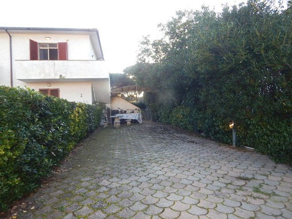 appartamento a Castagneto Carducci in zona Marina di Castagneto Carducci