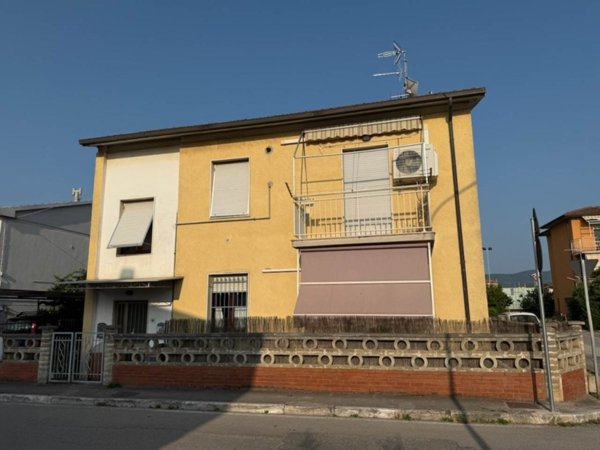 appartamento in vendita a Castagneto Carducci in zona Donoratico