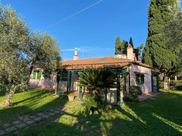 casa indipendente in vendita a Castagneto Carducci