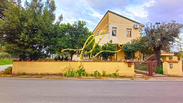 casa indipendente in vendita a Castagneto Carducci in zona Donoratico