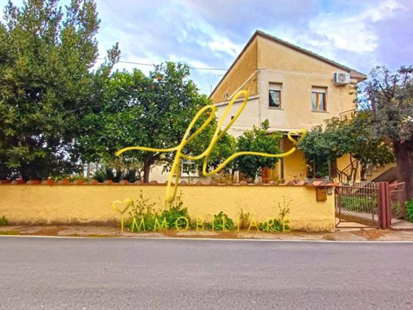 casa indipendente in vendita a Castagneto Carducci in zona Donoratico