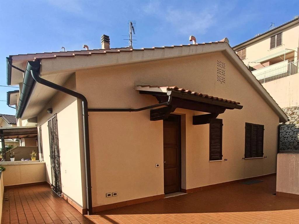 casa indipendente in vendita a Castagneto Carducci