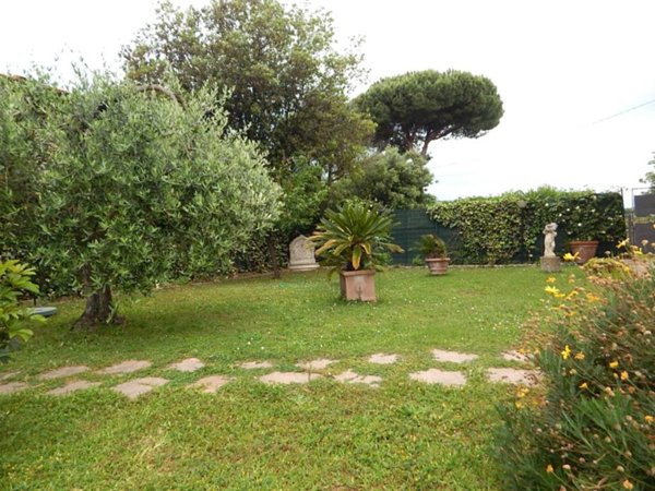 appartamento a Castagneto Carducci in zona Marina di Castagneto Carducci