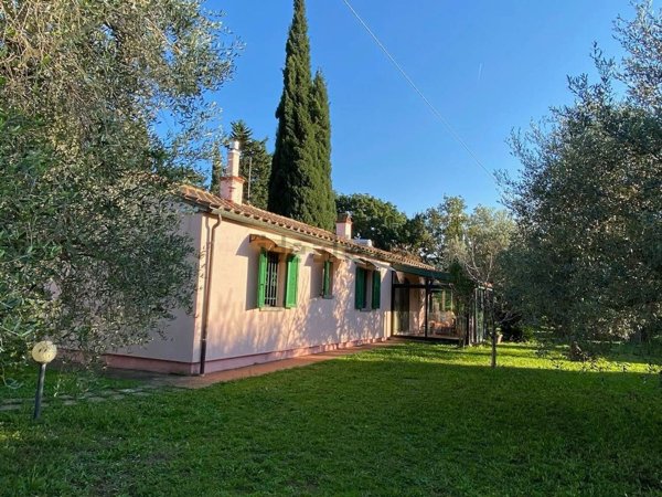 casa indipendente in vendita a Castagneto Carducci
