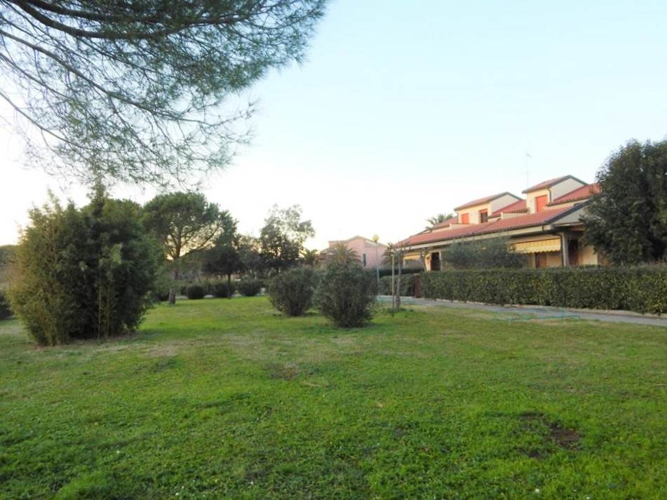 casa indipendente in vendita a Castagneto Carducci in zona Donoratico