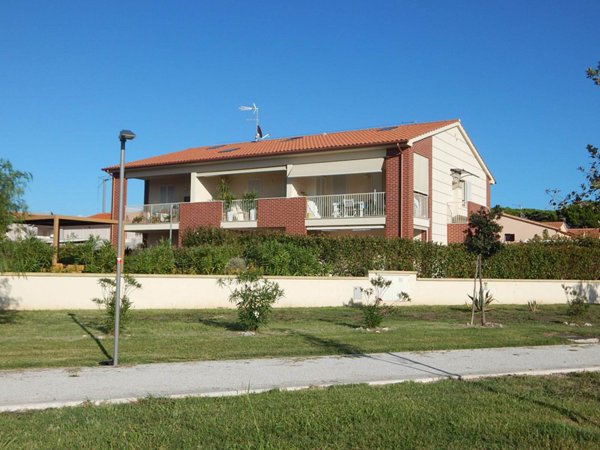 appartamento a Castagneto Carducci in zona Marina di Castagneto Carducci