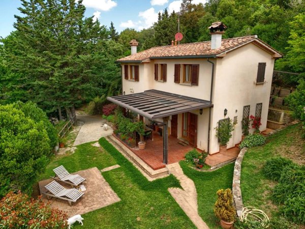 casa indipendente in vendita a Castagneto Carducci