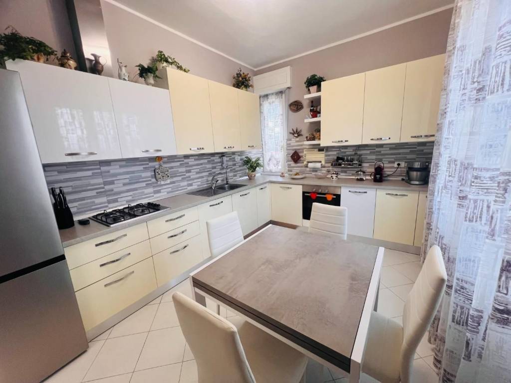 appartamento in vendita a Castagneto Carducci in zona Donoratico