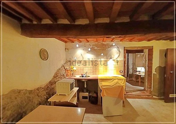 locale di sgombero in vendita a Castagneto Carducci