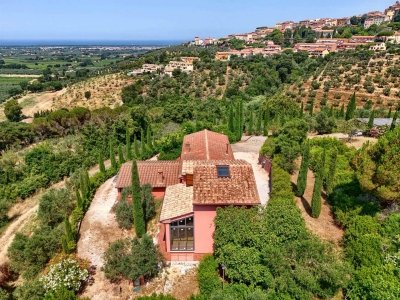 casa indipendente in vendita a Castagneto Carducci