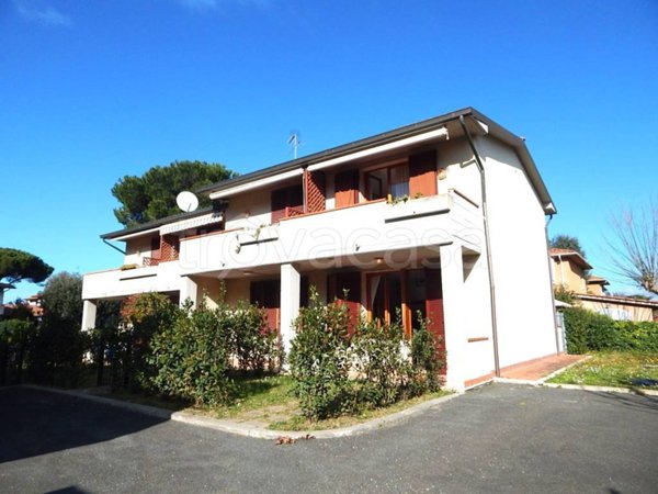 appartamento a Castagneto Carducci in zona Marina di Castagneto Carducci